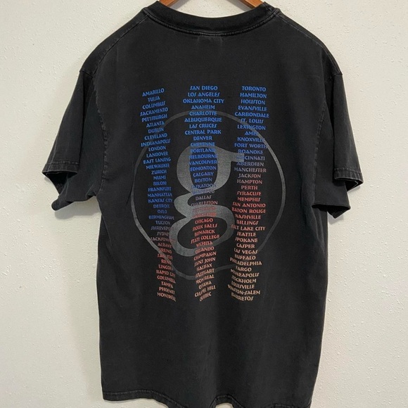 Vintage 90s Garth Brooks "Fresh
Horses" Tour T-Shirt - Picture 4 of 6